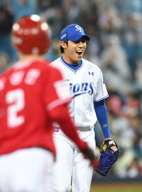 [포토]위기 탈출하는 삼성 원태인