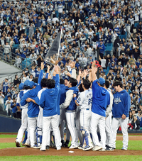 [포토]플레이오프 진출하는 삼성