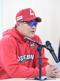 [포토]SSG 이숭용 감독, “4차전에 화이트 대기한다!”