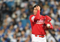 [포토]SSG 김광현, 연속 볼넷에...