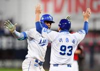 [포토]2점 홈런 삼성 디아즈, 오늘 끝내자!