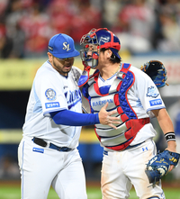 [포토]삼성 후라도-강민호, 7이닝을 무실점으로