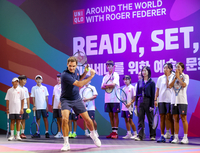 테니스 황제! 로저 페더러, 한국에서 테니스 코칭 세션 진행해[포토]