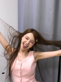 ‘11월 결혼’ 방민아, 핑크빛 가득 행복한 웃음