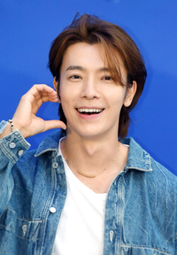 슈퍼주니어 동해, 데뷔 20년 변치 않는 따뜻함…소아암 어린이 위해 3천만 원 기부