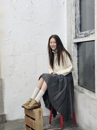 고현정, 슈즈 캠페인서 스포티&시크 매력 발산