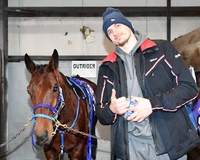 못 말리는 경마 사랑 ‘농구도사’ 요키치…고향서 마방 운영, 경주마 사육