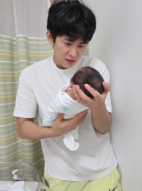 ‘임라라♥’ 손민수, 쌍둥이 딸 품에 안고 감격… “아빠 된 순간”