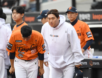 [포토] 류현진, 깍듯한 인사