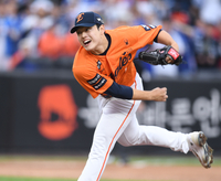 “4차전 선발 열어놓고 있다”…‘문동주 불펜 승부수’ 한화 투수 운영, 가을 최대 ‘관전 포인트’ [PO2]