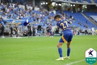 [단독]‘신태용 폭로→골프 세리머니’ 이청용 향해 “살인, 폭행” 비난, 울산HD 법적 대응 검토