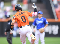 [포토] 리베라토, 1회 시원한 솔로포