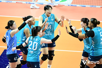 다크호스 GS칼텍스가 우승 후보 1순위 기업은행을 격파했다…이변의 개막전 승리[현장리뷰]