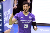 23득점·공격 성공률 58.62%…‘만점’ 데뷔전 치른 우리카드 아라우조 “혼자 아닌 팀원과 호흡 더 맞춰가겠다”[현장인터뷰]