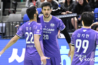 “첫 경기 80%정도” 베논 압도한 아라우조, ‘기대감’ 이유 증명…우리카드가 더 강해져 돌아왔다[SS현장]