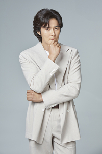 ‘나쁜 녀석들’ 조동혁, 8년 만의 연극 복귀…창작 욕망 다룬 ‘AI’로 변신