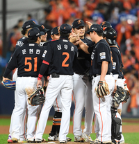 [포토]한화 문동주, PO 3차전도 승리를!
