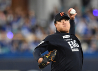 ‘1루까지 전력 질주가 독(毒)?’ 잘 던지던 류현진, 4회부터 갑자기 흔들린 이유 [PO3 집중분석]