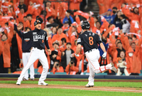 사자 홈런? 날카로운 독수리 발톱! 한화 노시환, 5회초 역전 투런포 ‘쾅!’ [PO3]