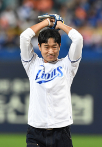 [포토]조우진, 삼성 승리 기원 시구