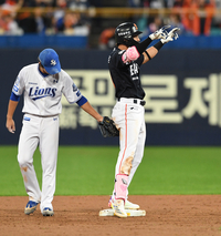 [포토]한화 리베라토, 쫓아간다!