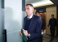 SNS로 심판 판정 ‘비난’ 포옛 감독과 디에고 코치, 제재금 300만원 징계…올해의 감독상 후보 ‘제외’ 피했다