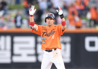 “못하면 와이프가 욕먹어요” FA 아픔→사랑으로 치유…하주석이 무섭다 [PO]