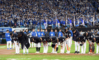 [포토]4차전에서 고개 떨군 한화