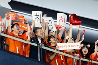 “응원은 야구장, 꿀잠은 시몬스”… KBO 1200만 시대, ‘야구 여행’이 뜬다 [SS시선집중]