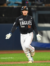 [포토]한화 문현빈, 오늘 끝내자!