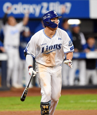 [포토]연타석 3점 홈런 넘기는 삼성 김영웅