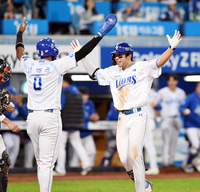 [포토]삼성 김영웅, 역전도 3점 홈런으로!