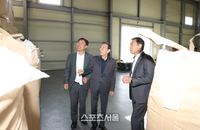 전춘성 진안군수, 벼 건조·저장 시설(DSC) 방문...시설 운영 상황 점검