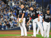 김경문 ‘믿음의 야구’, 매번 정답은 아니다…김서현 등판→한화 6회 붕괴로 이어졌다 [PO4 승부처]