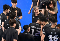 아포짓 바야르사이한 ‘물음표’ 지우고 허수봉·레오는 리시브 ‘업그레이드’…‘디펜딩 챔피언’ 현대캐피탈의 힘