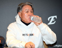 [포토] 김경문 감독 ‘긴장되네’