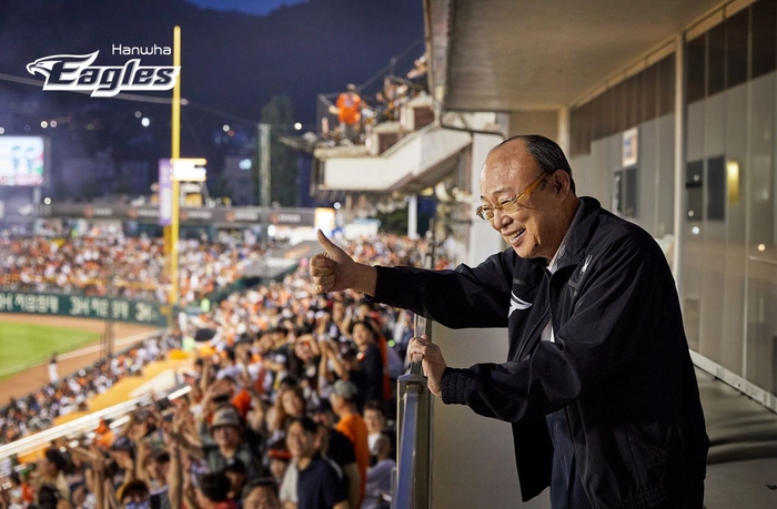 “김태균 잡아올게” 14년 전 잠실의 약속, 19년 만의 KS로…김승연의 뚝심, 한화의 ‘불꽃’이 되다 [SS포커스]