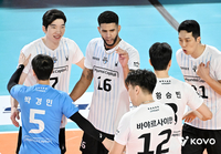 ‘레오 트리플 크라운+블로킹 15개’ 현대캐피탈, 삼성화재 3-1로 꺾고 개막 ‘2연승’