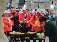 중국인 단체관광객 ‘2025 원주만두축제’ 즐긴다![원주시이야기(59)]