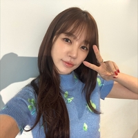 윤은혜, 러블리 매력 폭발하는 초근접 셀카 투척!