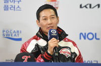 [포토] 염경엽 감독 ‘3주간 준비 많이 했다’