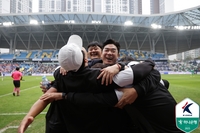 ‘K1 감독상→2부 지휘봉’ 윤정환 희귀한 도전, 결국 대성공 ‘인천 1부 다이렉트 승격’…“이 자리에 있게 돼 영광” [현장 일문일답]