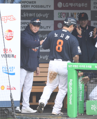 [포토] 김경문 감독 ‘잘했어’