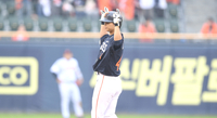 [포토] 최인호, 5회 득점기회 만드는 2루타
