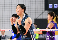 베테랑 배유나 ‘빈자리’ 메웠다…10득점으로 ‘만점’ 데뷔전, 1순위 MB 이지윤 ‘대활약’ 예고