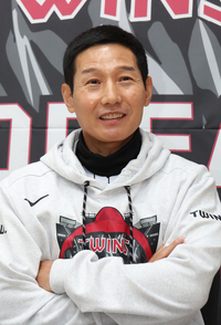김세정, 성별 넘나드는 한복 패션 ‘잘생쁨 가득’