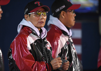 [포토] 염경엽 감독 ‘날씨가 왜 이래’