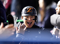 [포토]홈런의 기쁨을 나누는 한화 노시환