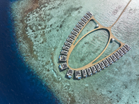 세 번의 비행, 한 번의 보트…고단함 끝에 만난 어른들의 낙원, 로빈슨 클럽 몰디브 [원성윤의 인생은 여행처럼]