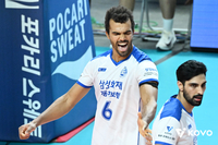 우리카드에 ‘비수’ 꽂은 삼성화재 아히 “코트 안에서는 친구 아닌 적, 세터 도산지와 대화 많이 나눠”[현장인터뷰]